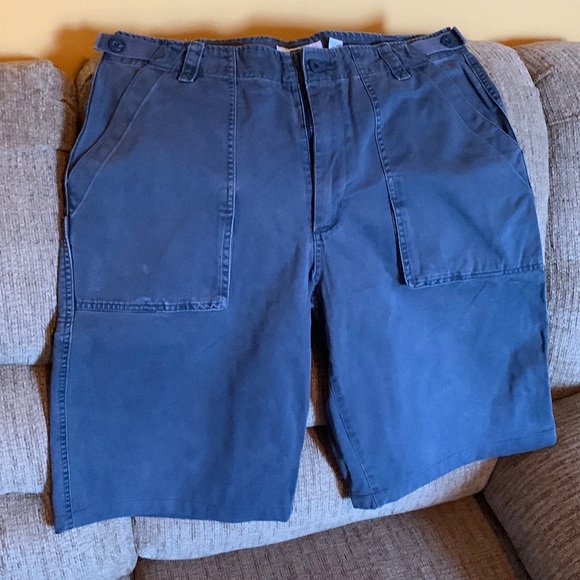 Old Navy Other - Old Navy charcoal khaki cargo shorts sz34 slight distress, in good condition